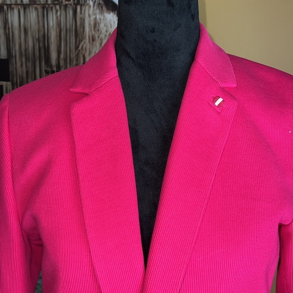 Massimo Dutti
Blazer
Size 8
Pink, Viscose - Picture 2 of 9